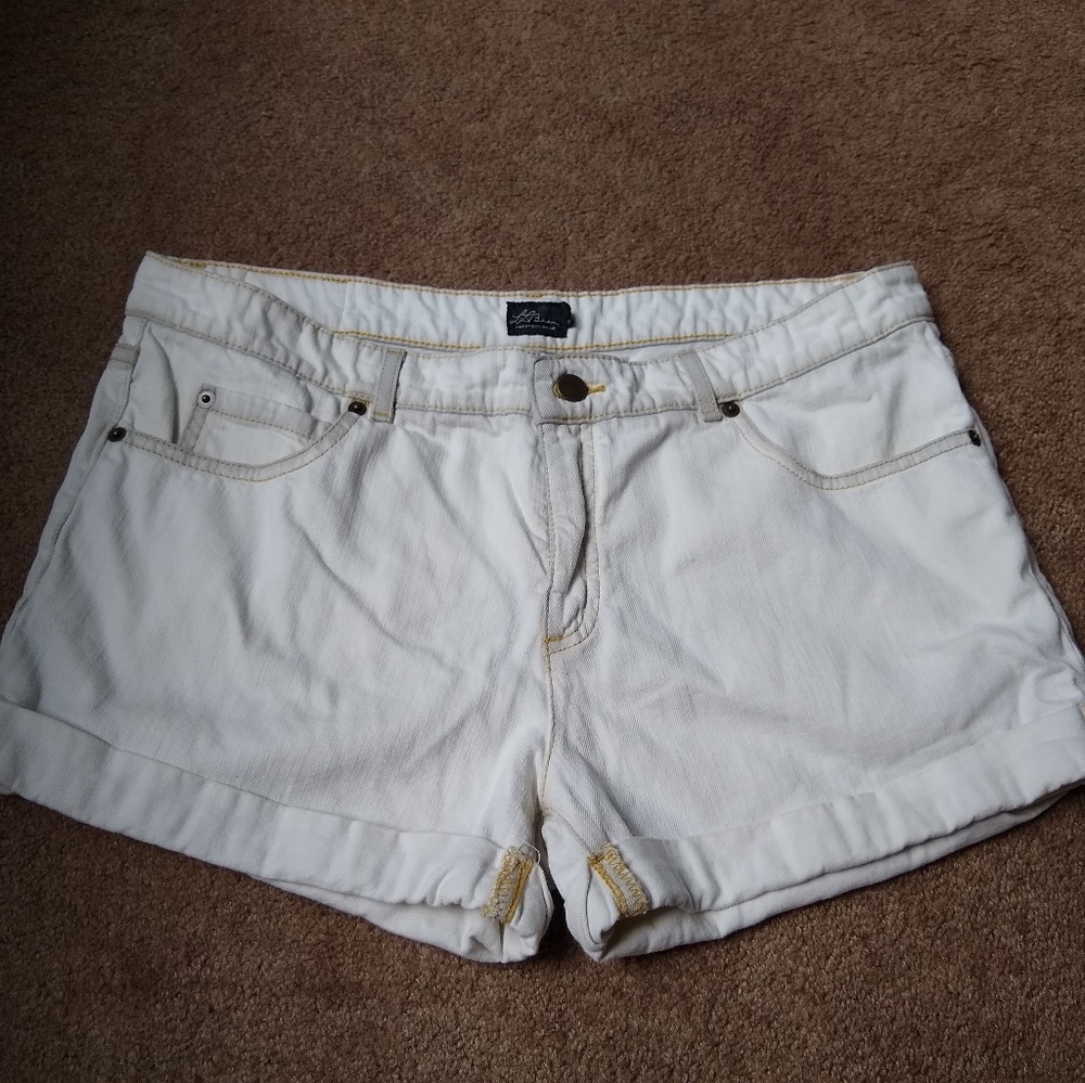 L.L. Bean Signature Shorts